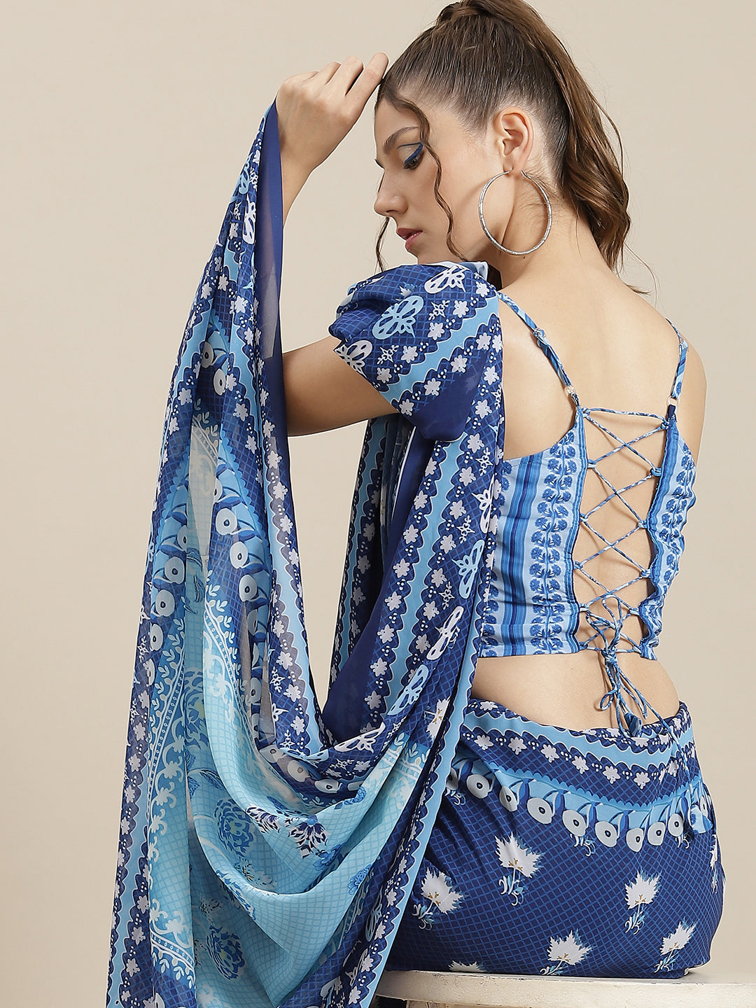Women's Blue Floral Print Saree With Blouse Piece - Aks