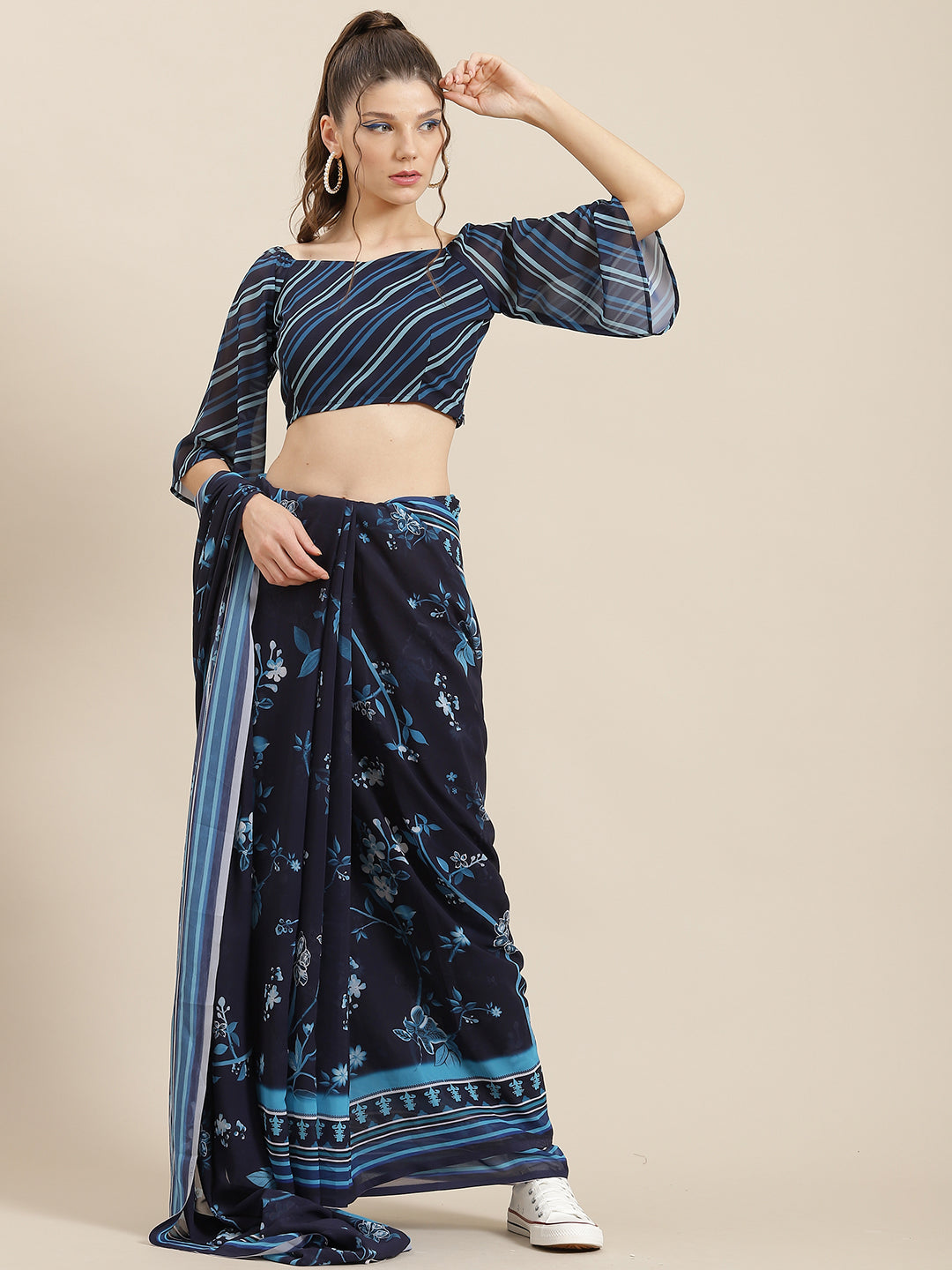 Women's Navy Blue Floral Print Saree With Blouse Piece - Aks
