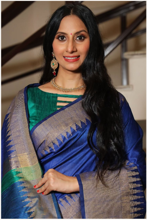 Women's Blue Raw Silk Zari Woven Saree With Blouse - Vishnu Weaves