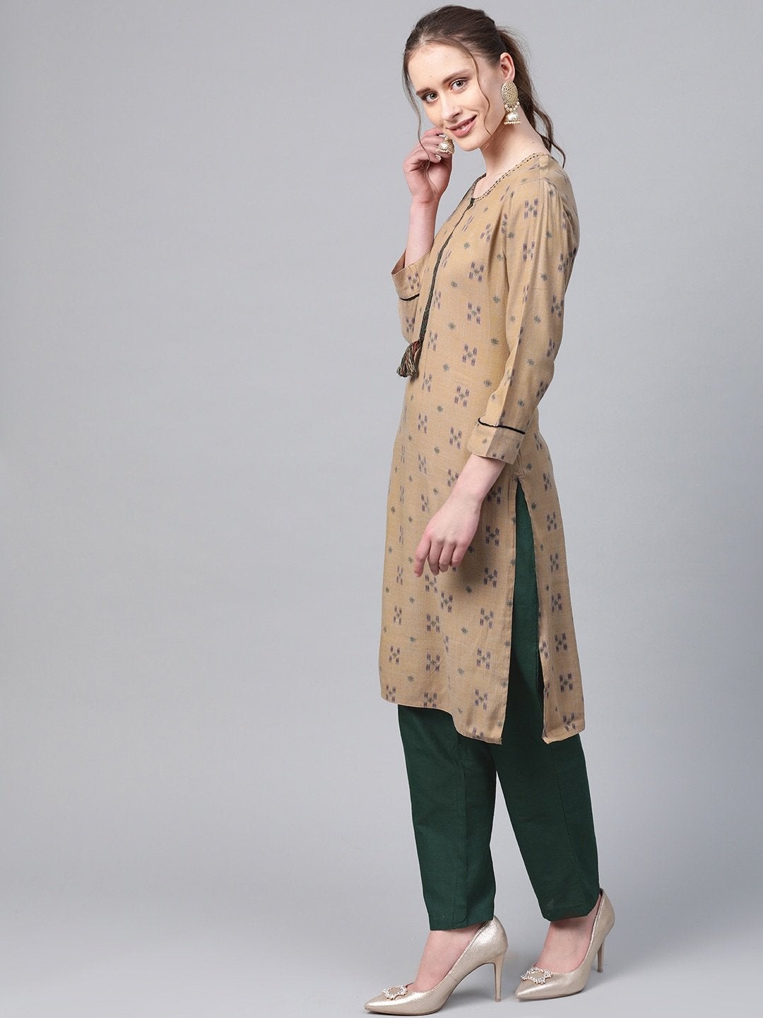 Women's Brown & Green Woven Design Kurta with Trousers - Meeranshi