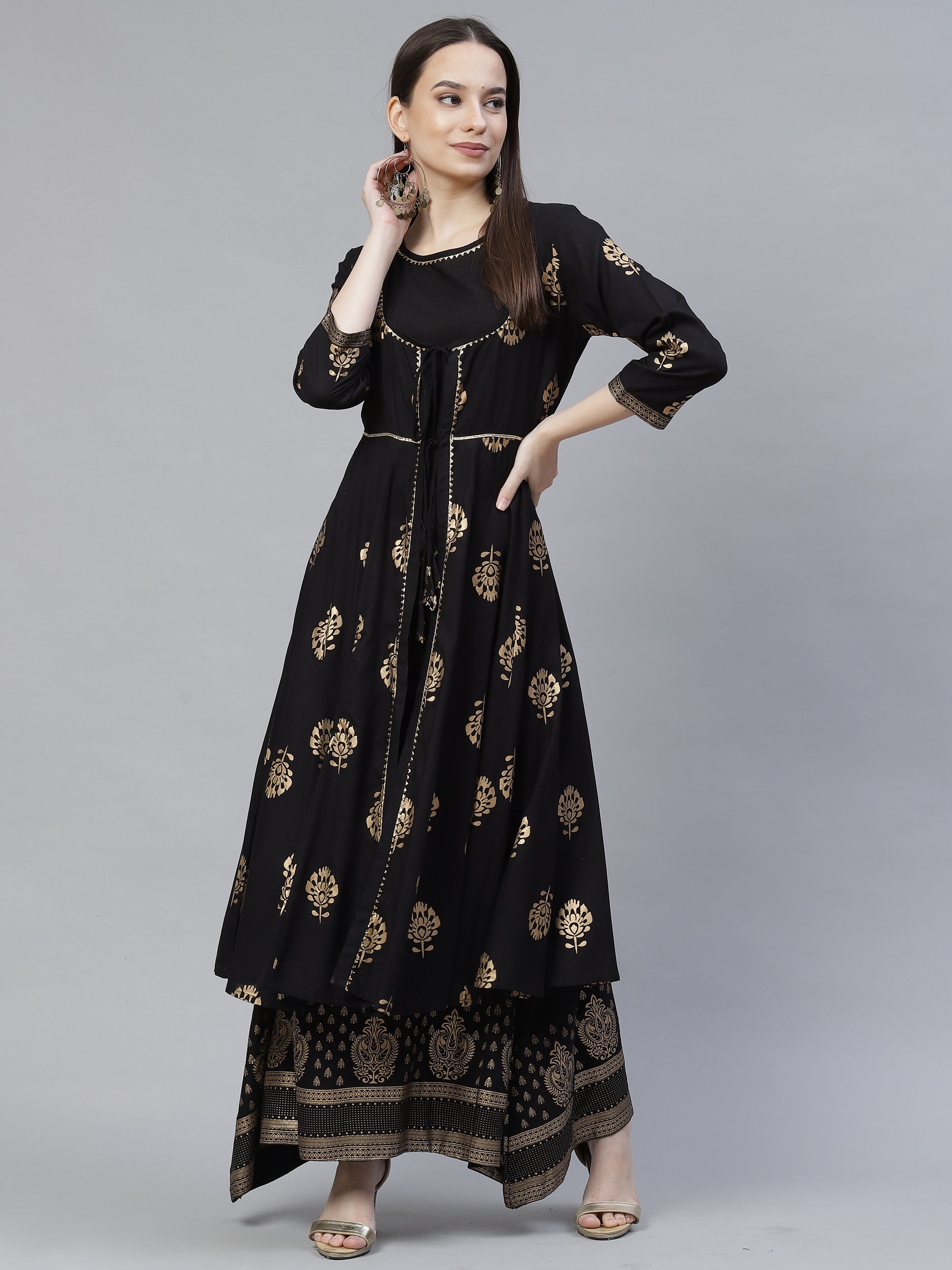 Women's black and gold printed flared dress - Meeranshi