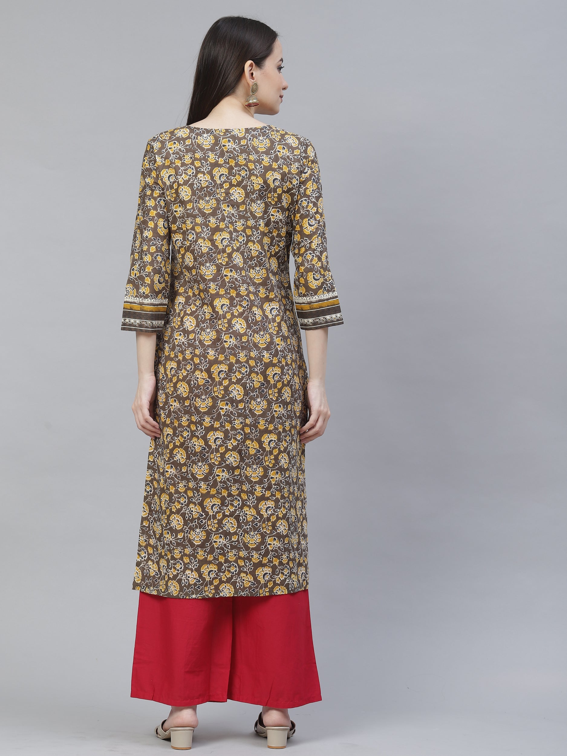 Women's green & yellow floral printed straight kurta with trousers - Meeranshi