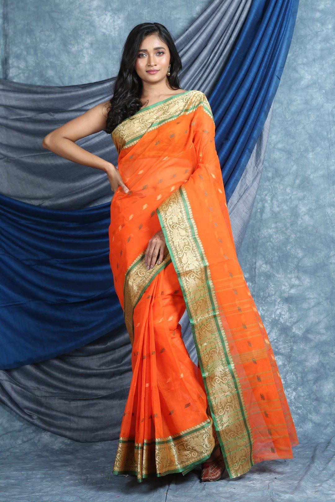 Women's Orange Handwoven Cotton Tant Saree - Arhi
