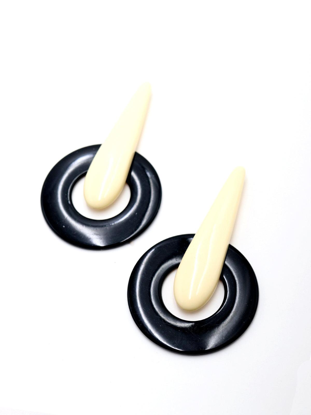 Women's Black And Off-White Supple Dangle Earrings - Odette