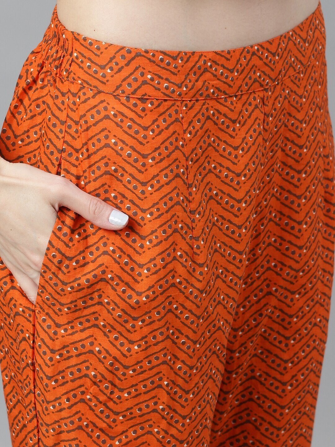 Women's Orange & Brown Printed Top & Capri With Jacket - AKS