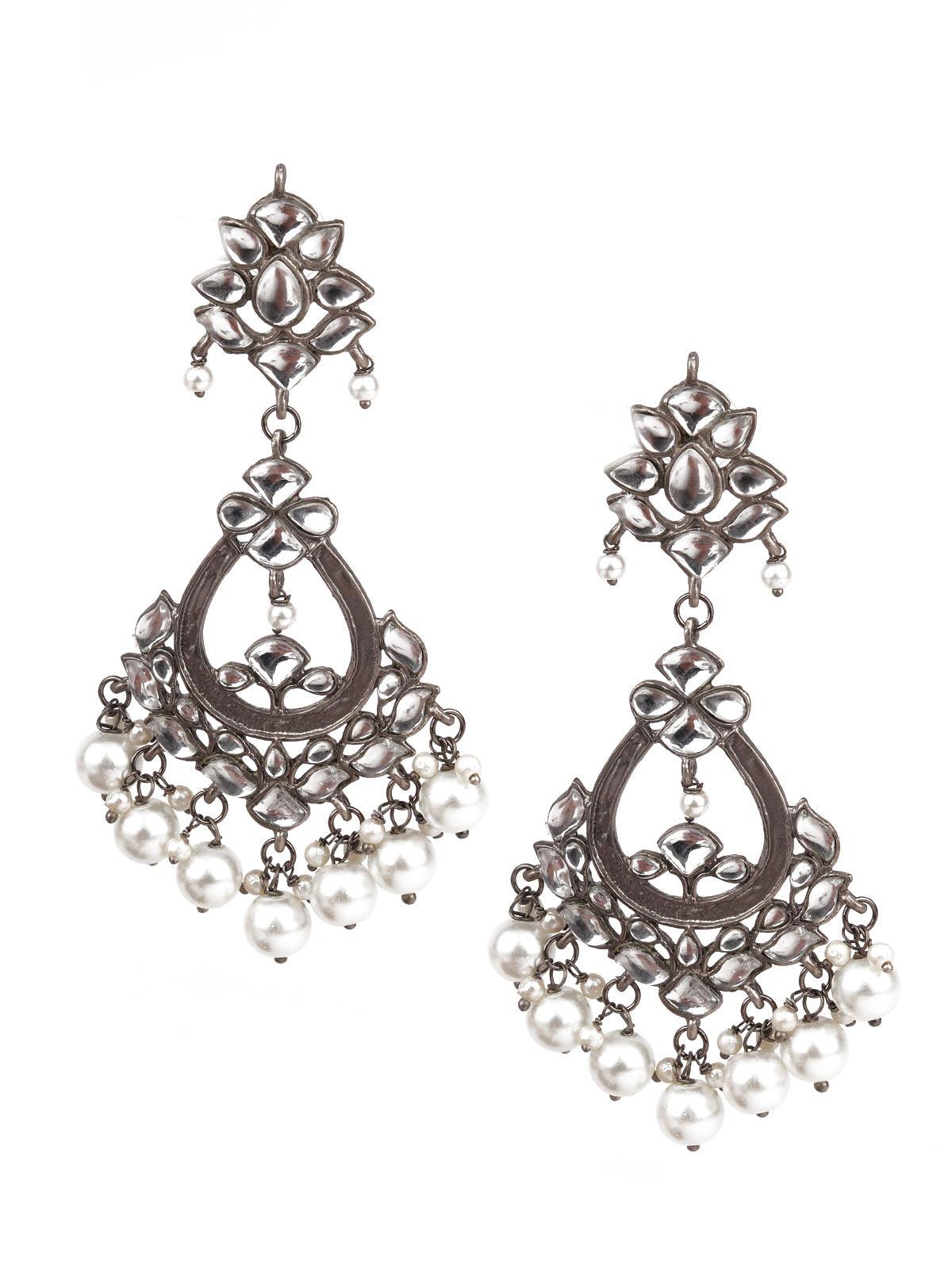 Women's Traditional Grey And White Dangle Earrings - Odette