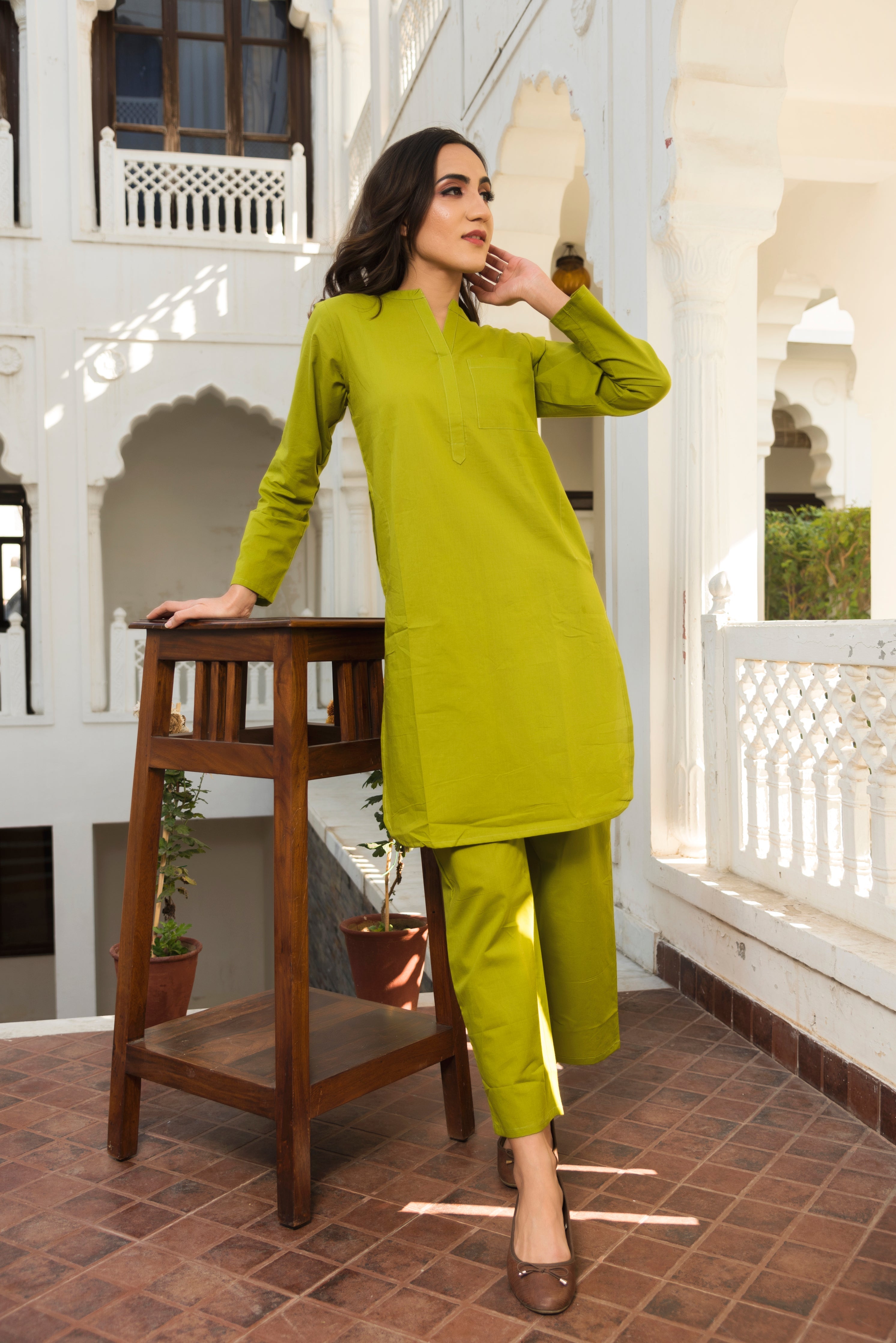 Women's Tulip Green Kurta Pant Set - Pomcha Jaipur