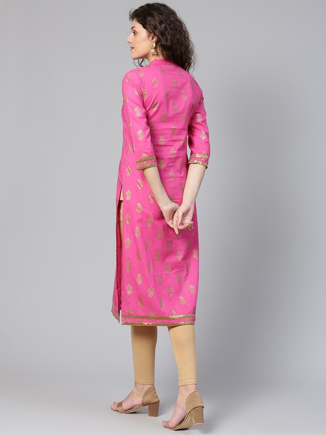 Women's Pink & Golden Printed Straight Kurta - Meeranshi