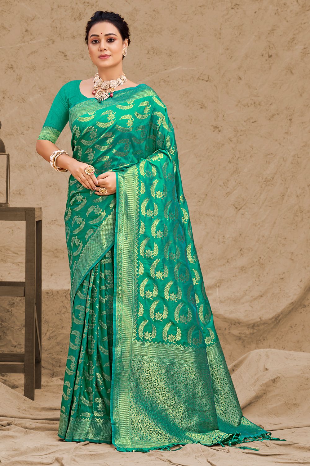 Women's Rama Green Silk Woven Zari Work Traditional Tassle Saree - Sangam Prints