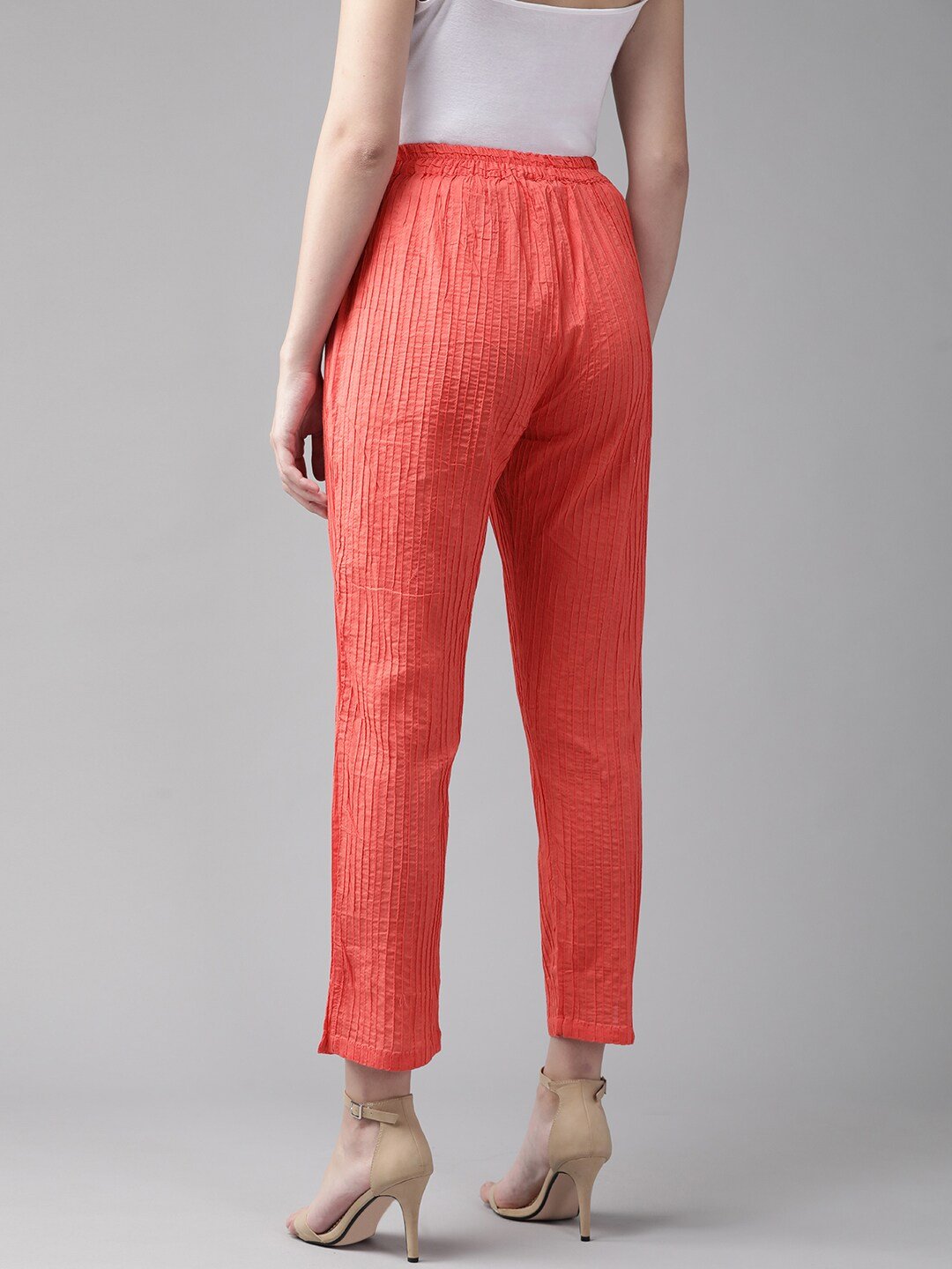 Women's  Peach-Coloured Regular Fit Solid Regular 3/4Th Trousers - AKS