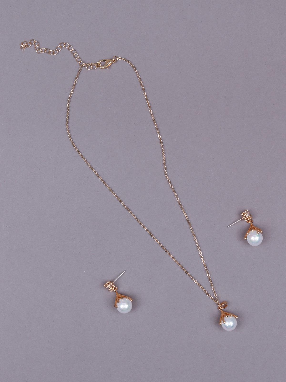 Women's Elegant Pearl Necklace Set - Odette