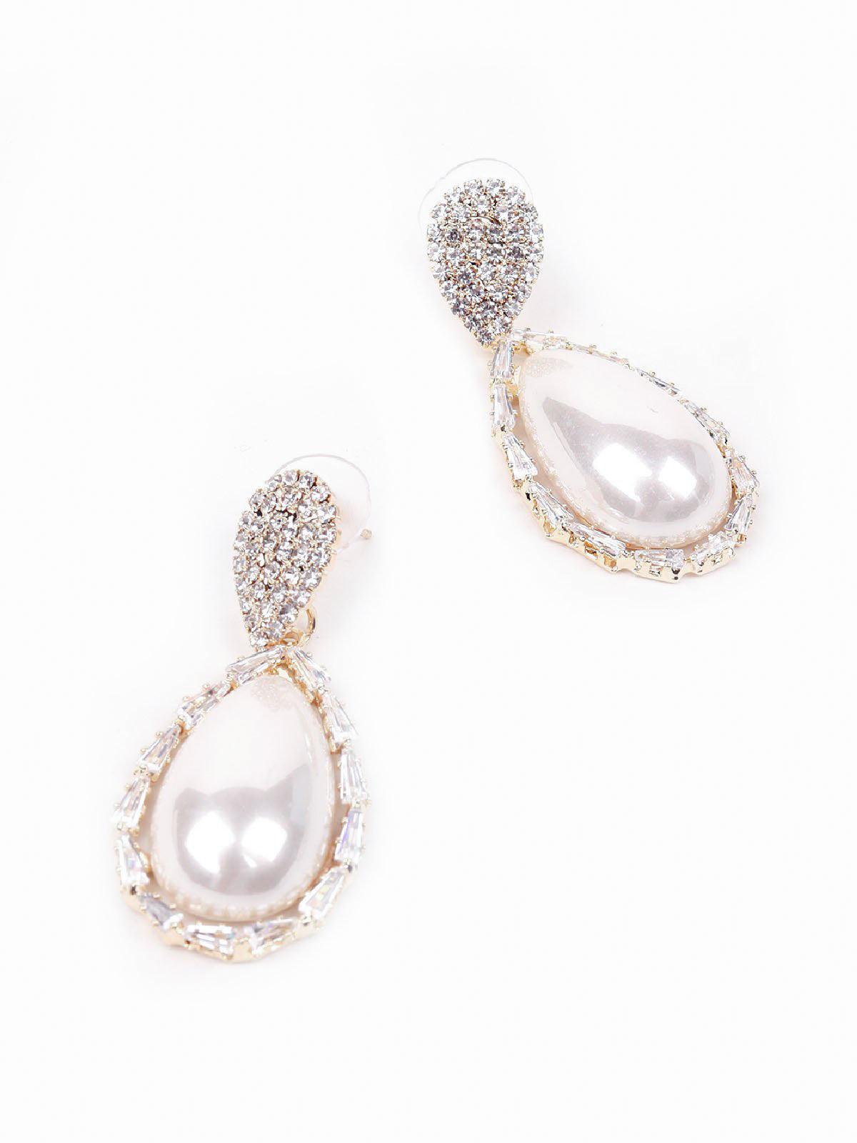 Women's Elegant Teardrop Gold Pearl Studded Earrings - Odette