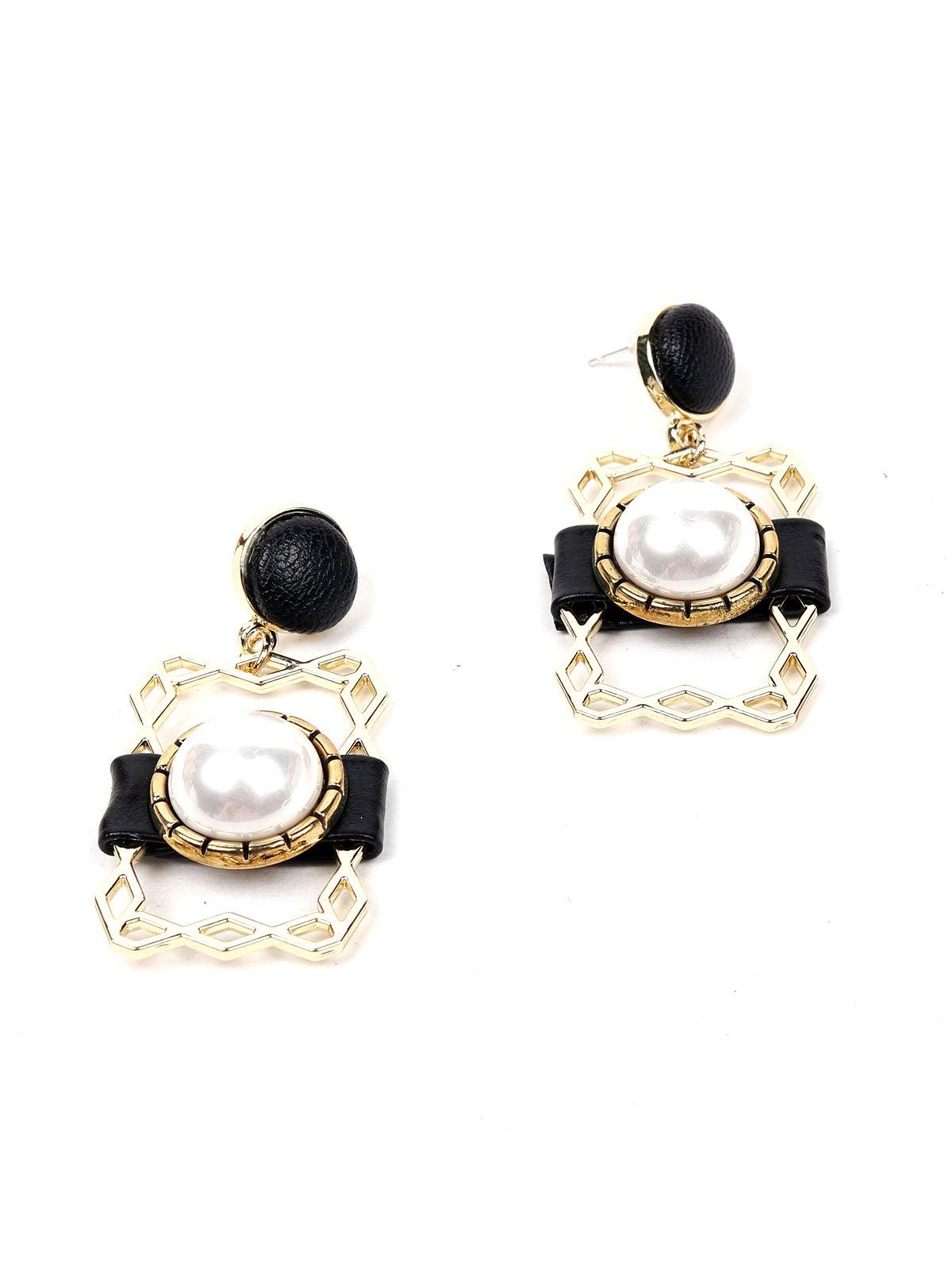 Women's Exquisite Gold Textured Earring With Pearl Embellishments - Odette