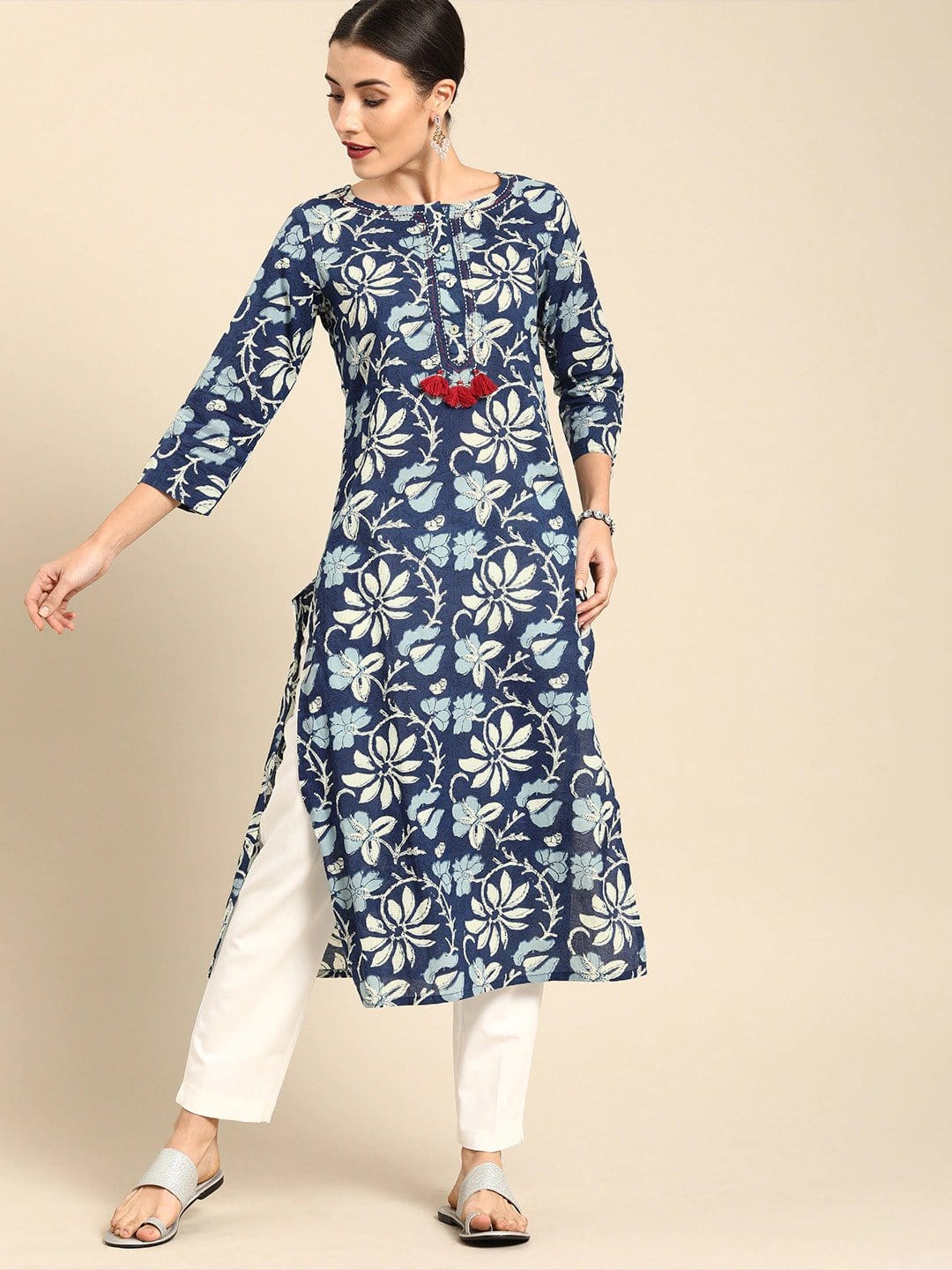 Women's Navy Blue & Off-White Floral Print Straight Kurta - Varanga