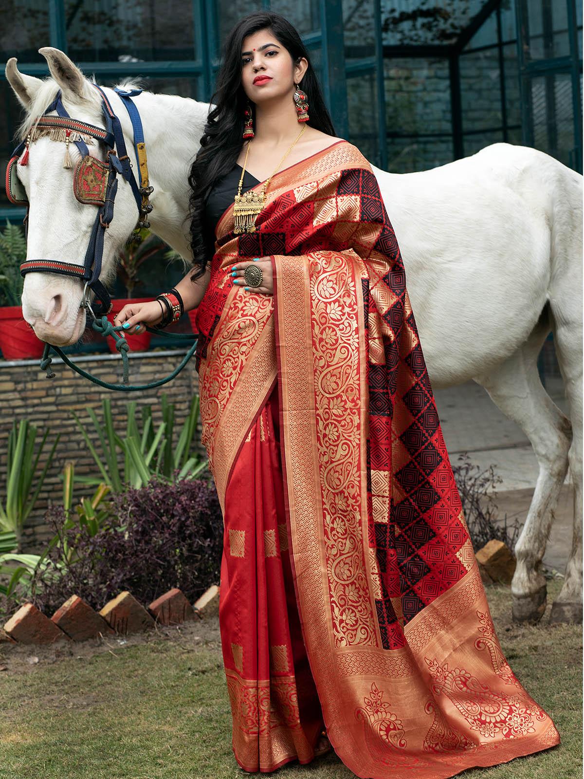 Women's Gorgeous Woven Red Banarasi Silk Saree - Odette