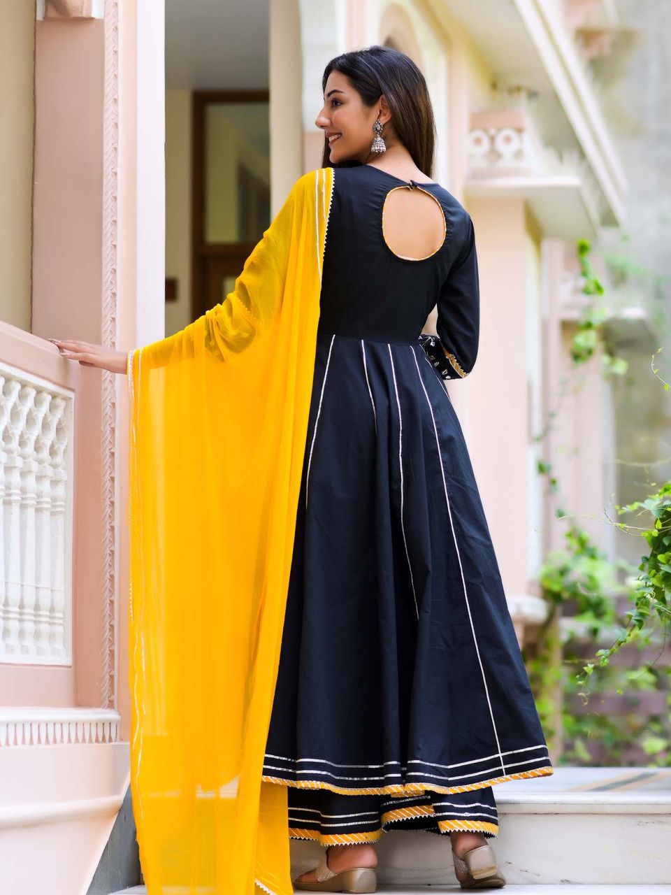 Women's Blissful Black Heavy Anarkali Suit Set - Hatheli