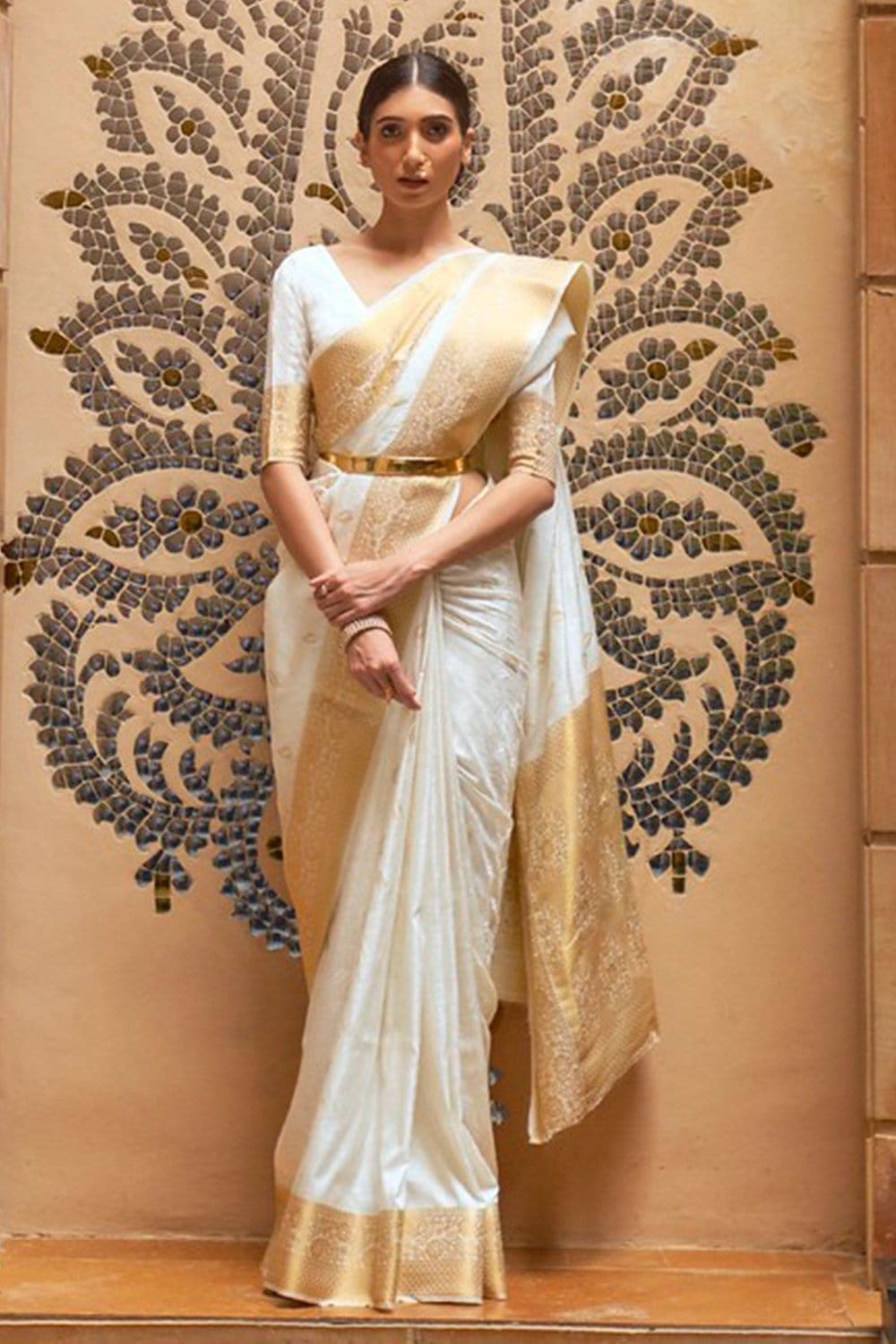 Women's Pearl White Kanjivaram Saree - Karagiri