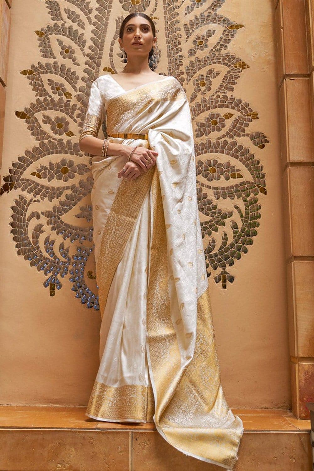 Women's Pearl White Kanjivaram Saree - Karagiri