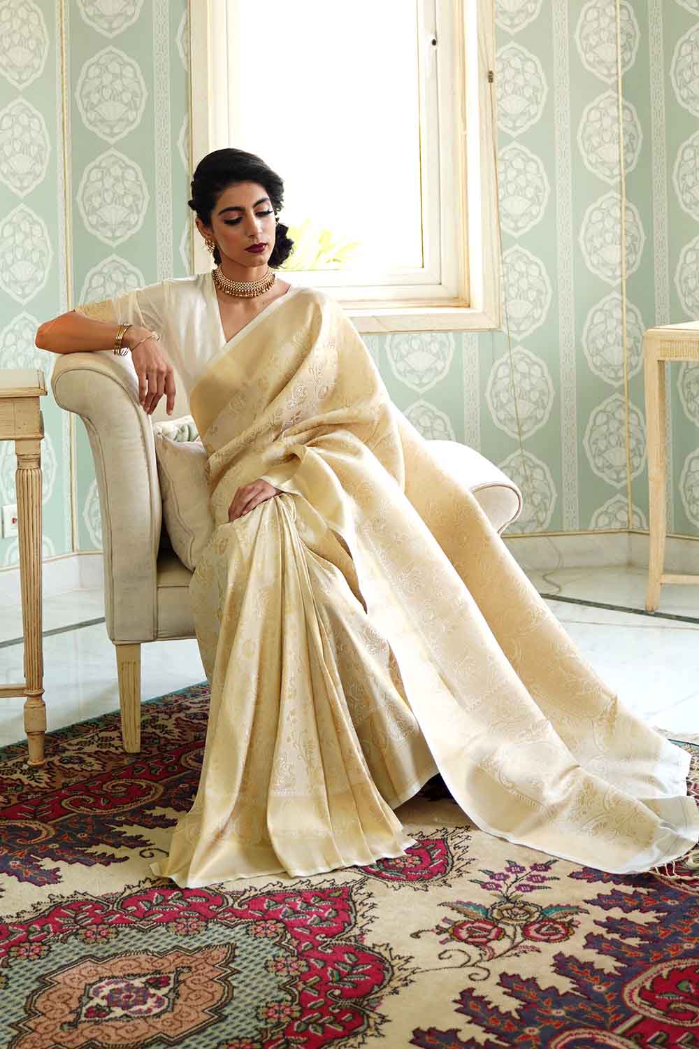Women's White Gold Woven Kanjivaram Saree - Special Wedding Edition - Karagiri