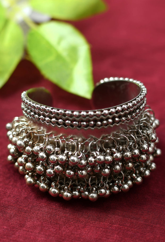 Johar Kamal Trendy Oxidized Ghungru design Bracelet