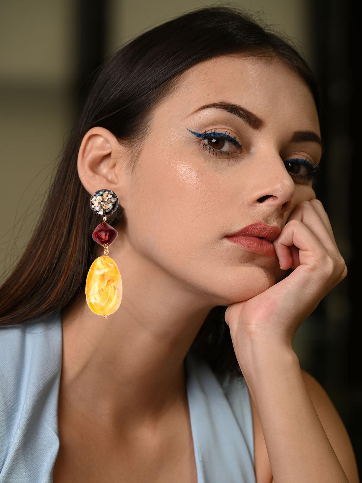 Women's Maroon And Yellow Shell-Shaped Earrings - Odette
