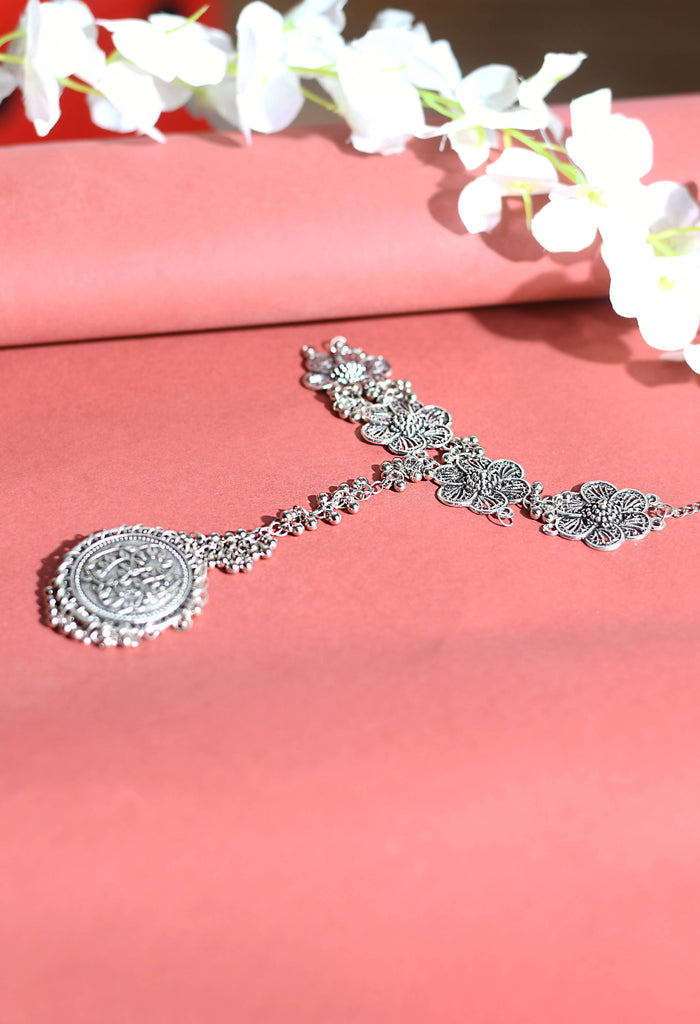 Johar Kamal Latest Traditional Design Bracelet For Girls