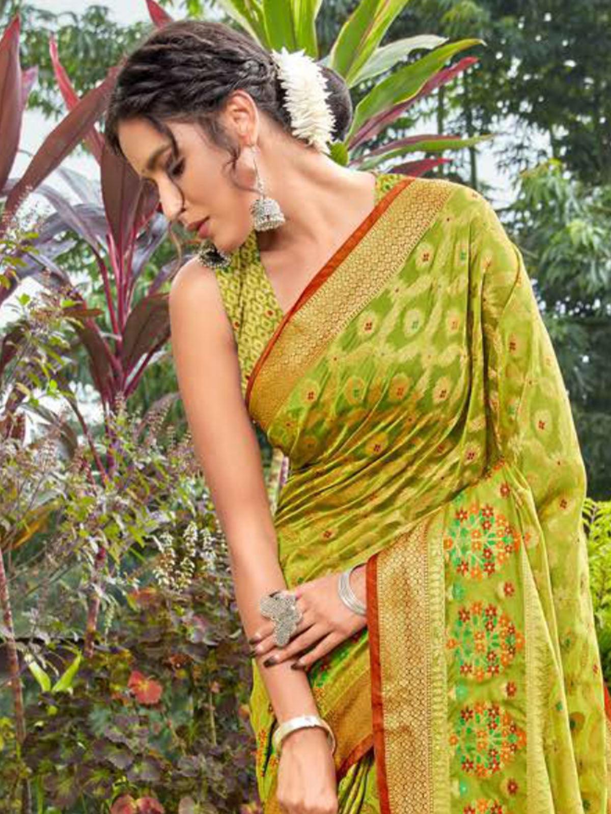 Women's Olive Elegant Cotton Silk Weaving Designer Saree - Odette