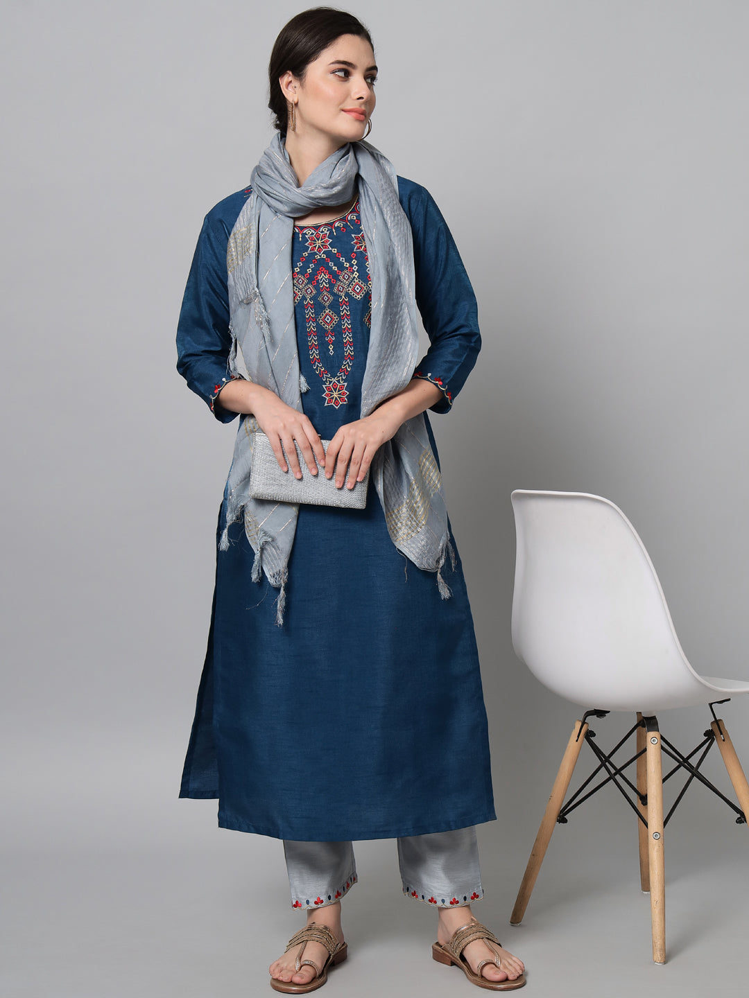 Women's Teal Blue Kurta Trouser Set With Geometric Embroidery  - Noz2Toz
