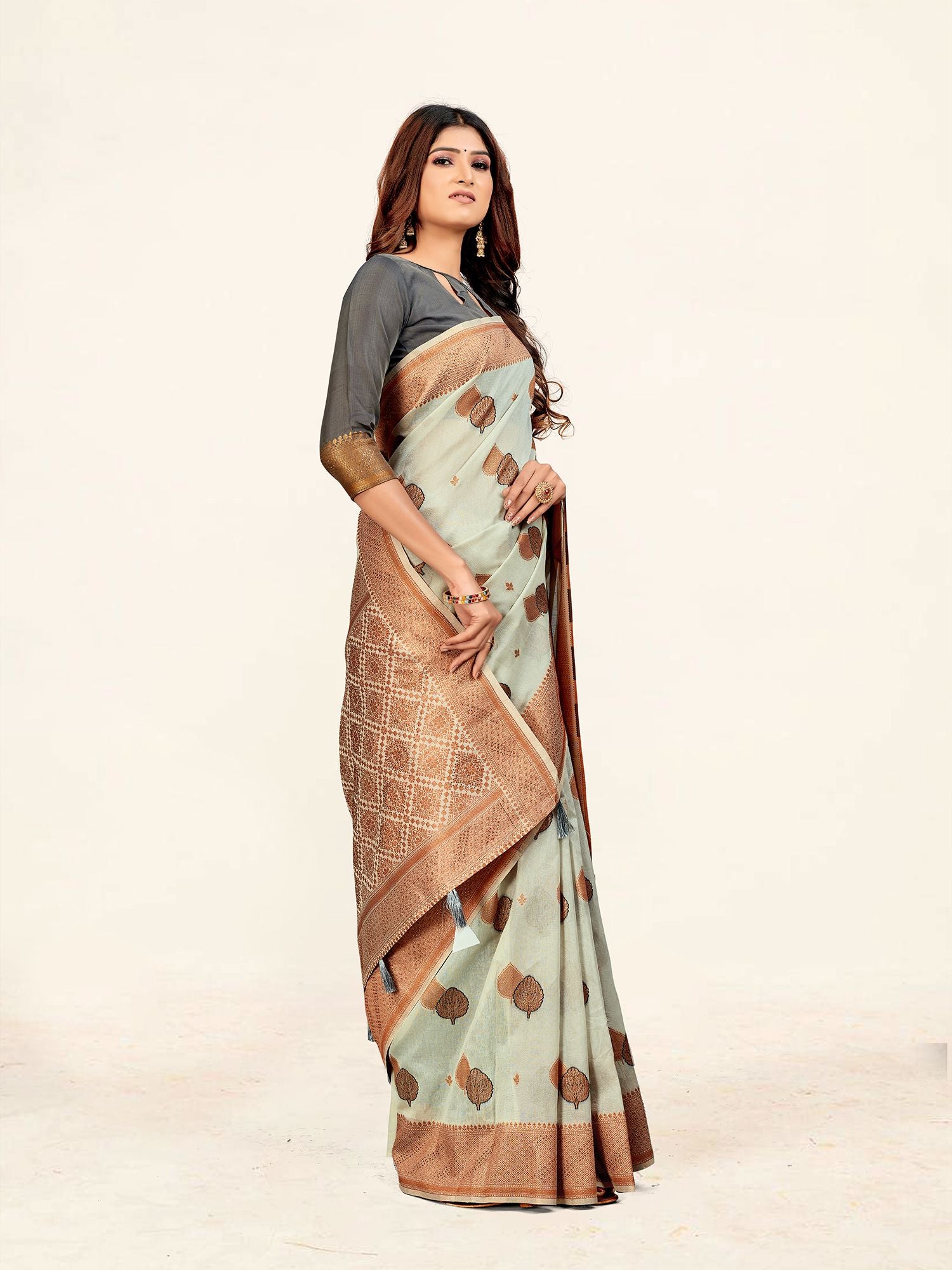 Women's Grey Color Stylish Saree With Blouse Set - Sweet Smile