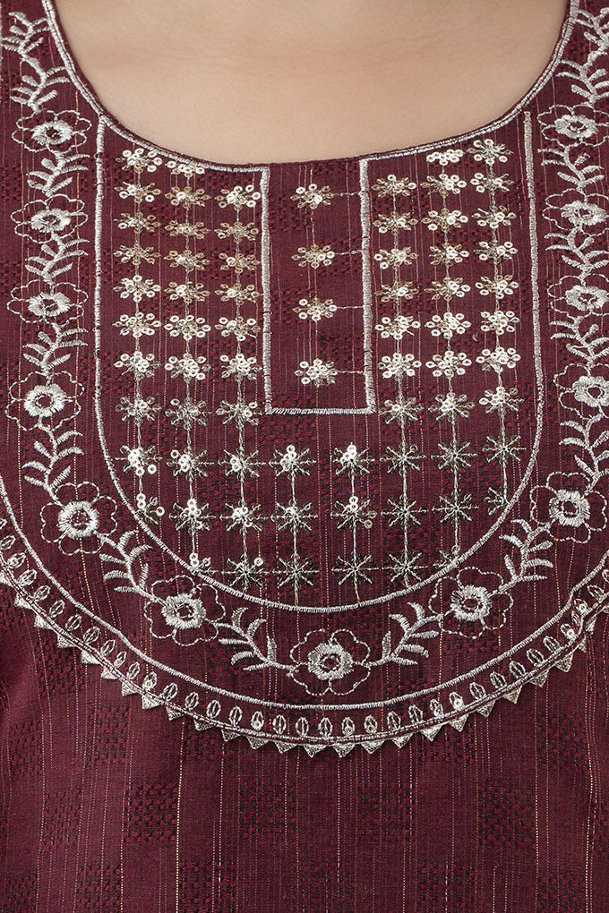 Women's Embroidered Cotton Blend Straight Kurta (Wine) - Charu