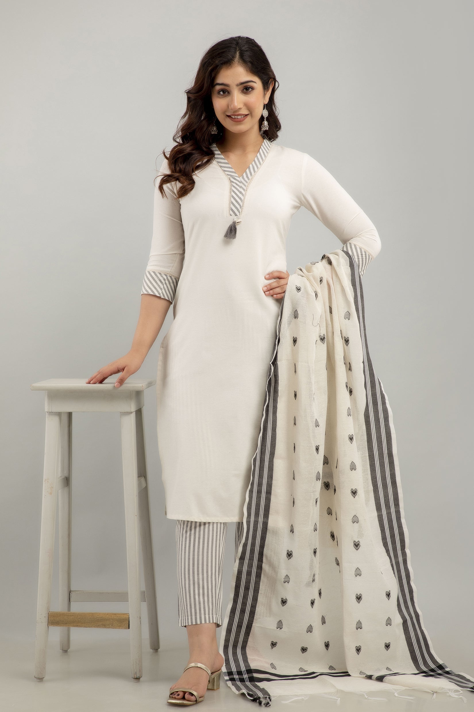 Women's Striped Cotton Blend Straight Kurta Pant Set (Off White) - Charu