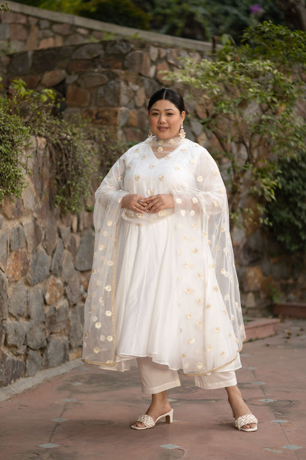 Women's Plus Size White Chanderi Anarkali With Thread Work Dupatta