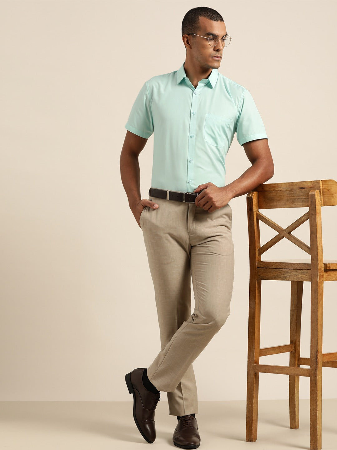 Men's Cotton Light Green Classic Formal Shirt - Sojanya