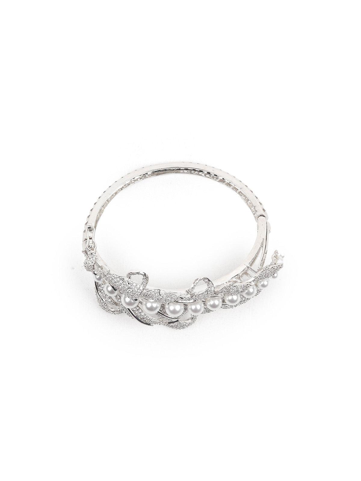 Women's Stunning Pearl Studded Bracelet - Odette