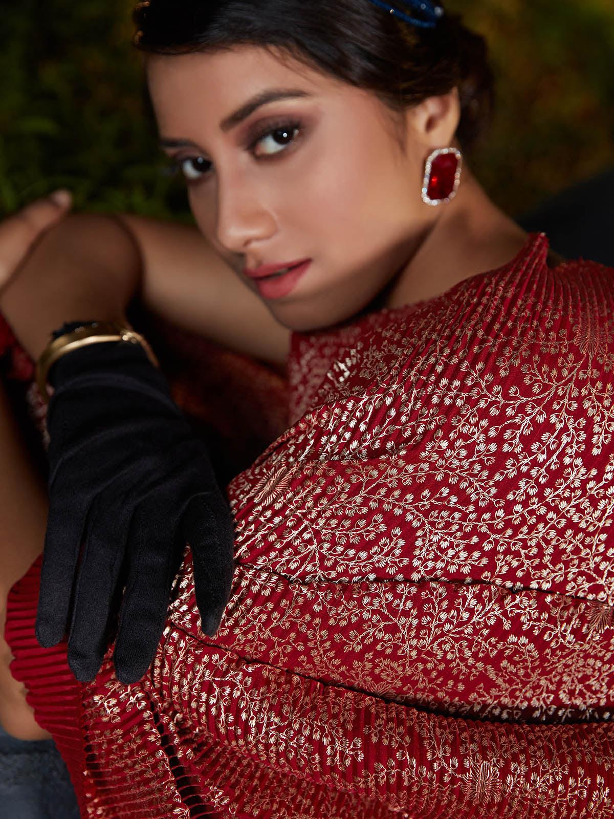 Women's Trendy Maroon Pleated Silk Saree - Odette
