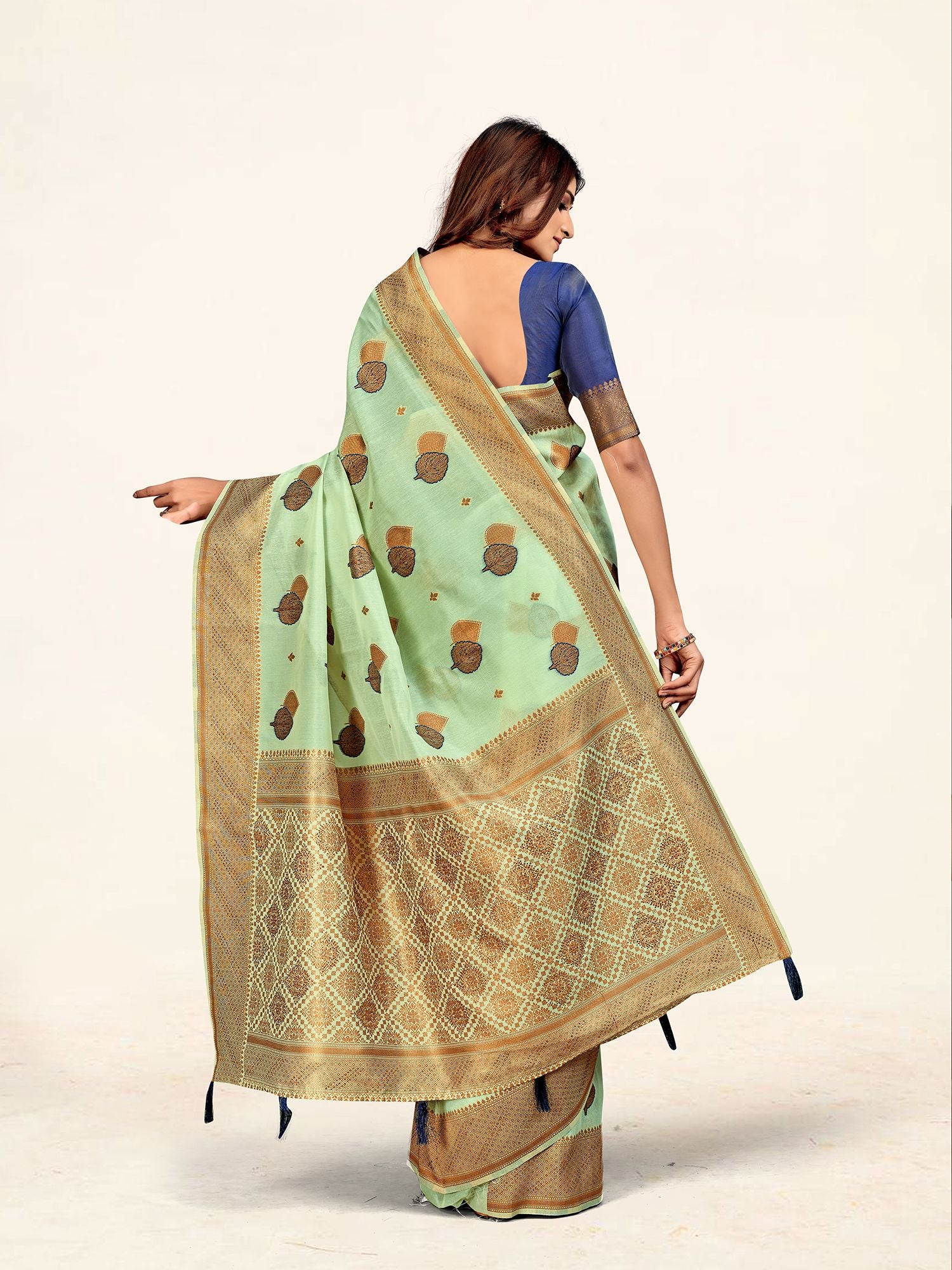 Women's Sea Green Color Stylish Saree With Blouse Set - Sweet Smile