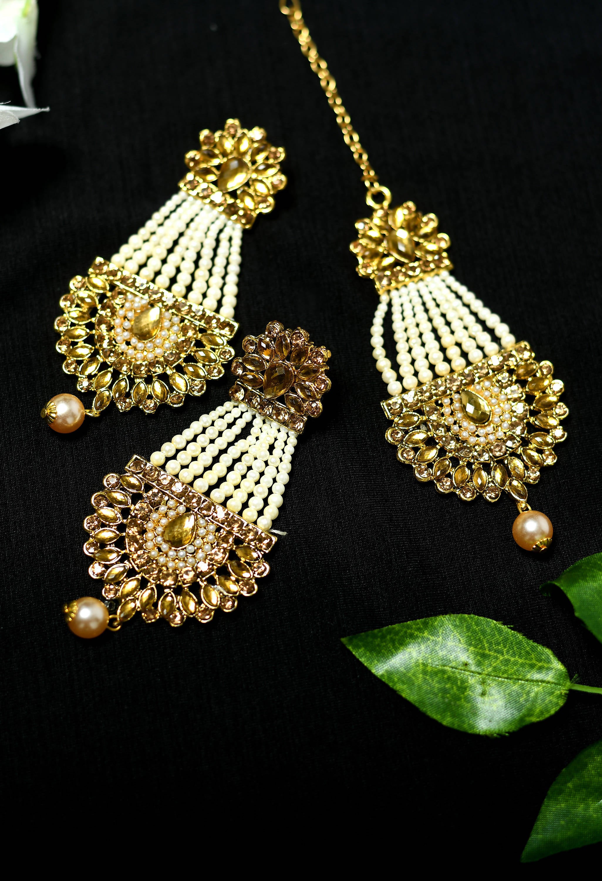 Kamal Johar Golden Kundan & Pearls Earrings with Tikka Jker_107
